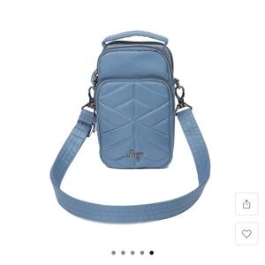 Lug Skeeter Mini 2 Crossbody Bag - NWT
Colors: Blue Moon
